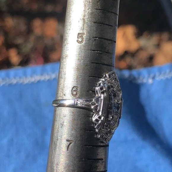 Vintage 14k filigree shield ring - Picture 8 of 9